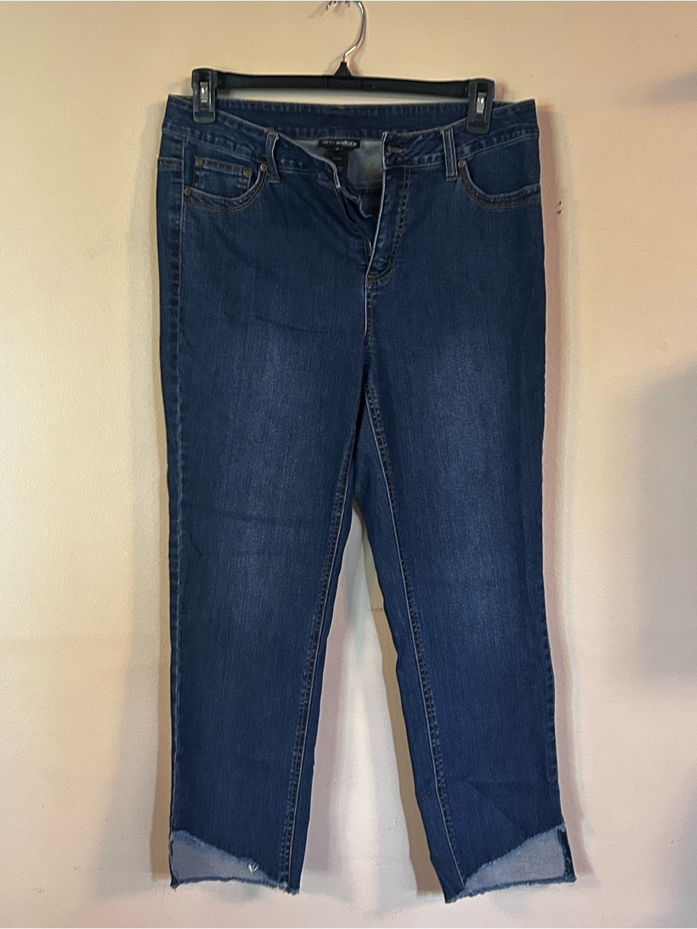 Dark Blue Cropped Ankle Jeans by Multiples